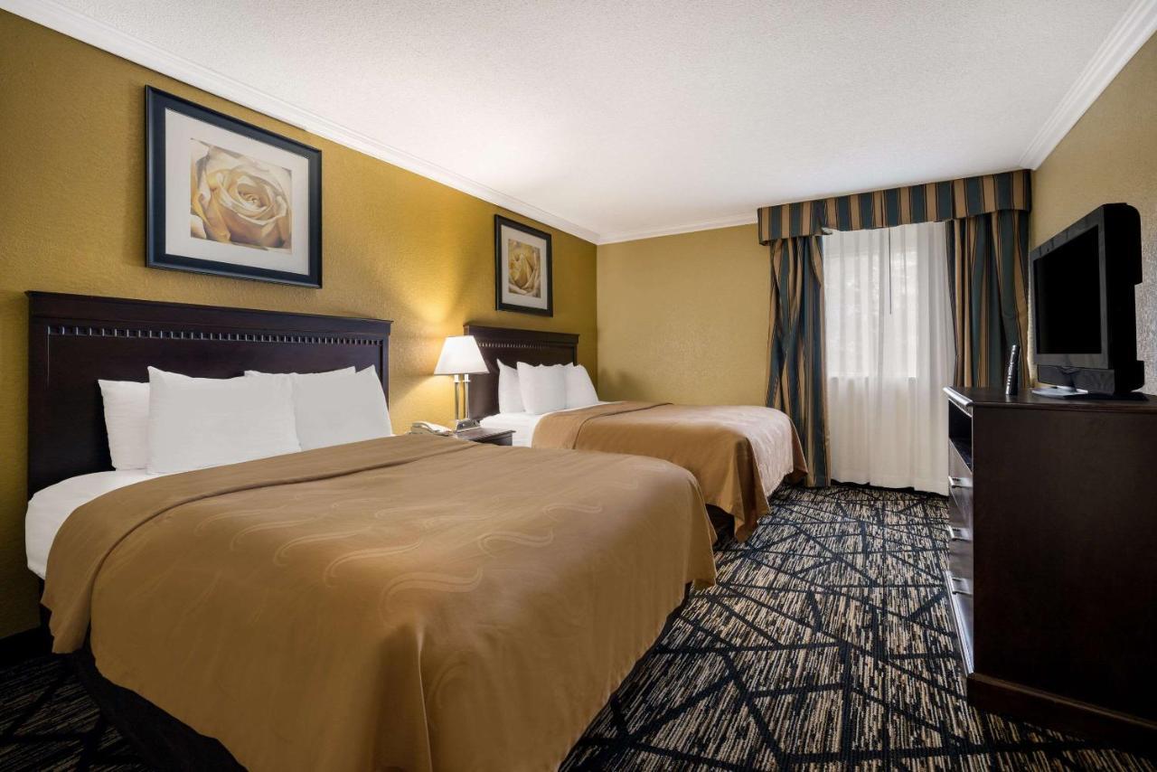 Quality Inn And Suites Fairgrounds - Syracuse Seneca Knolls Exterior foto